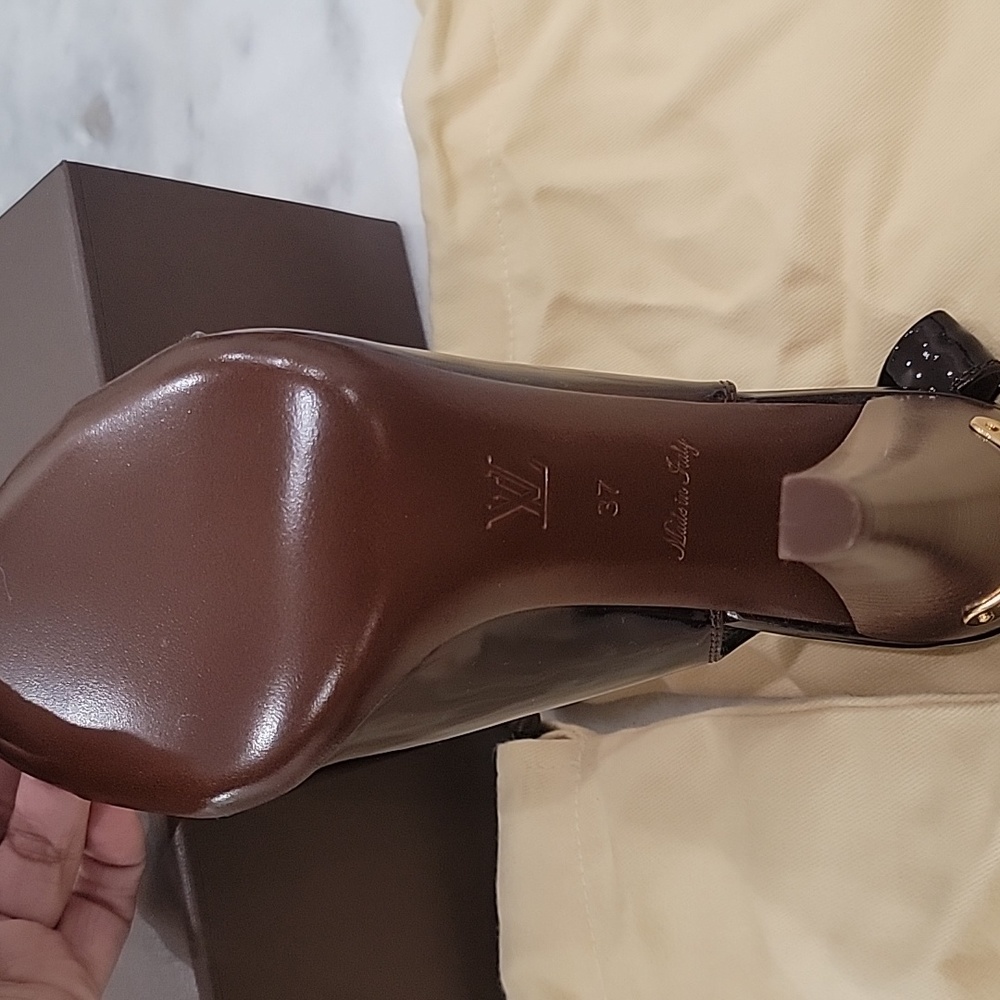 Louis Vuitton patent leather slingback sandals - Picture 11 of 12